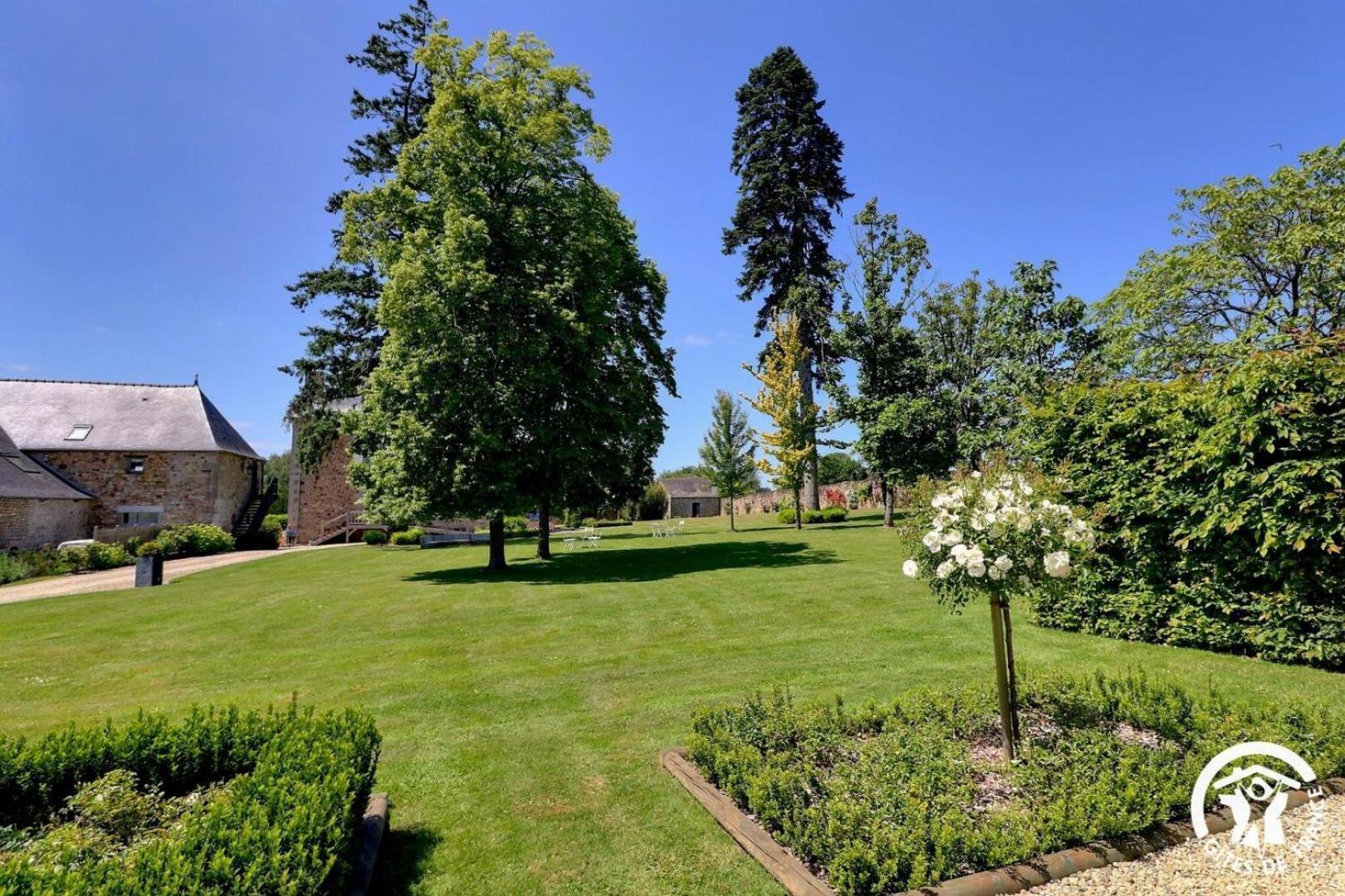 Lodge Des Vignes Mezieres-Sur-Couesnon Exteriér fotografie